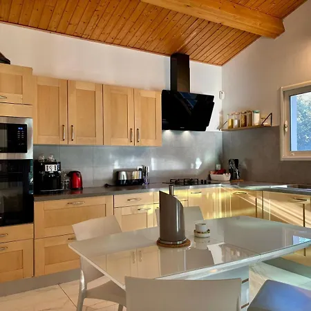 Zenith, Piscine & Paillotte Bambou Villa